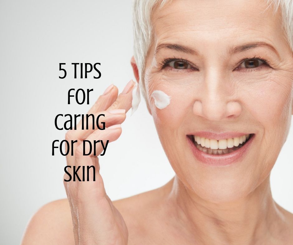 senior lady applying moisturizer 5 tips for dry skin